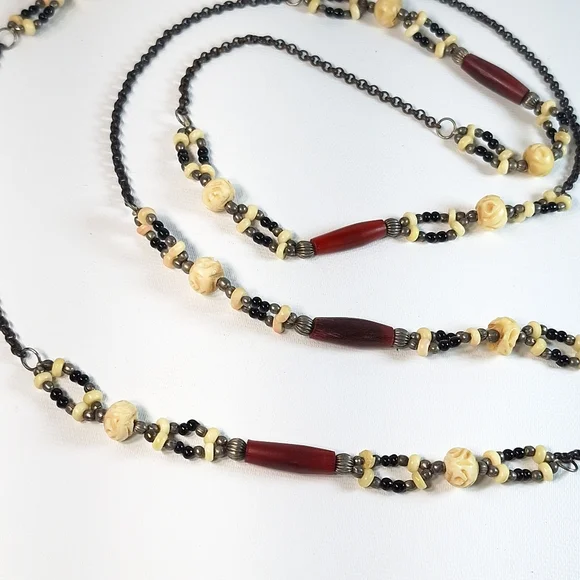 Hand Carved Bone Silver Metal Chain Infinity Necklace - Picture 4 of 9